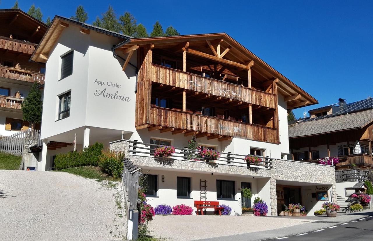 Chalet Apartments Ambria La Villa  Esterno foto